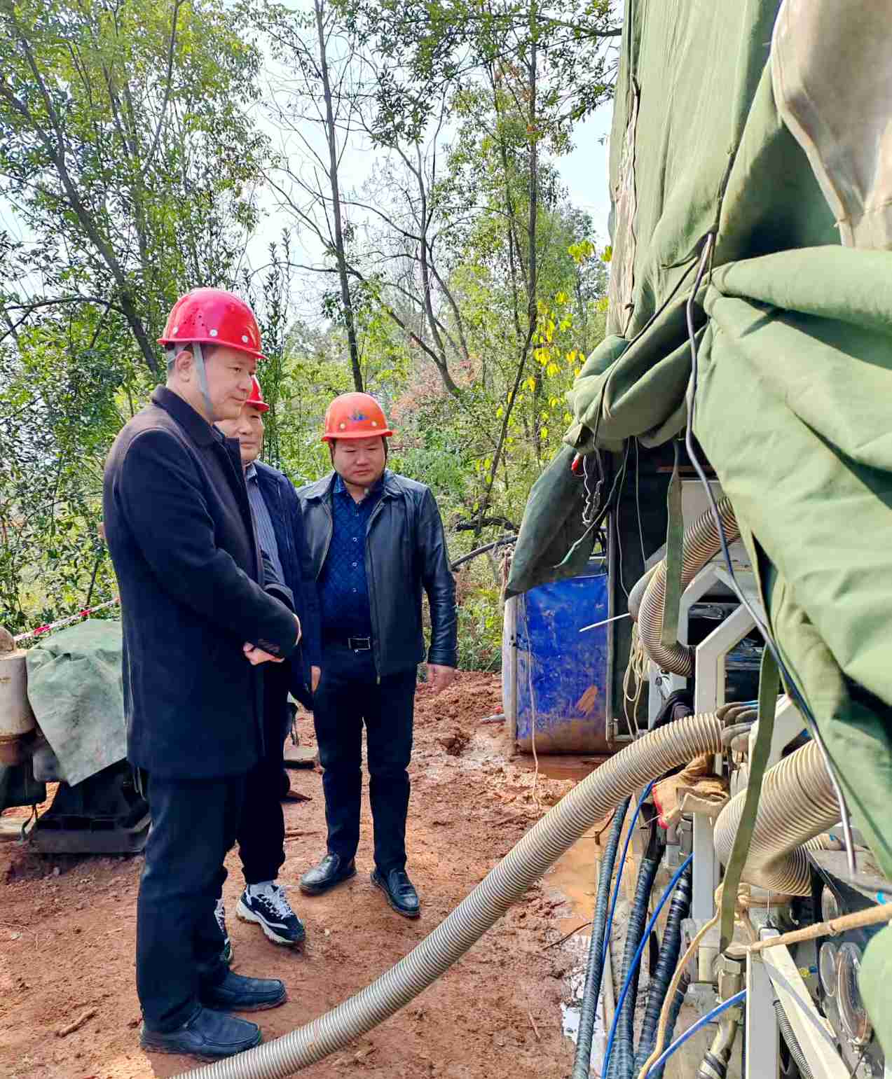 吴兵良带队检查常宁铜铅锌矿勘查项目